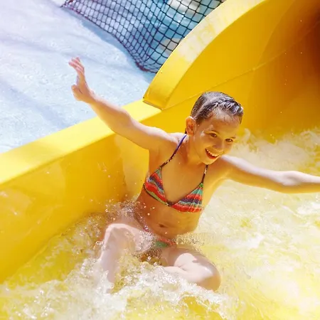 Margeritka Holiday Club * ساربينوفو